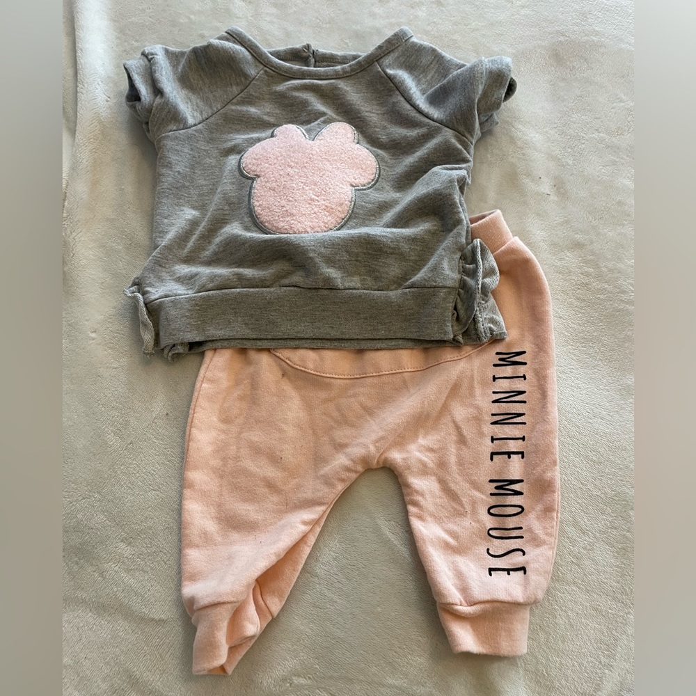 Disney Baby outfit 0-3M